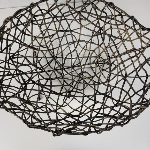 VINTAGE Woven Twisted Vine Leaf Shaped Bowl Basket Table Centerpiece Footed Rare - Picture 2 of 15